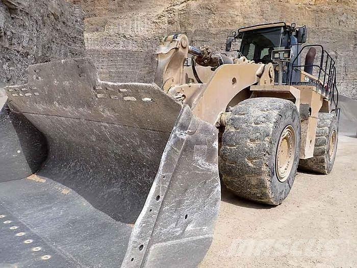 CAT 988K Фронтальні навантажувачі
