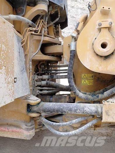 CAT 988K Фронтальні навантажувачі