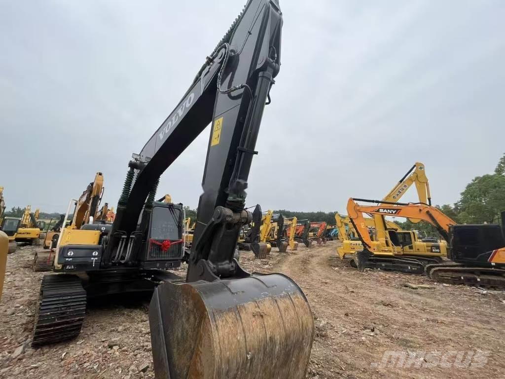 Volvo EC 210 Гусеничні екскаватори