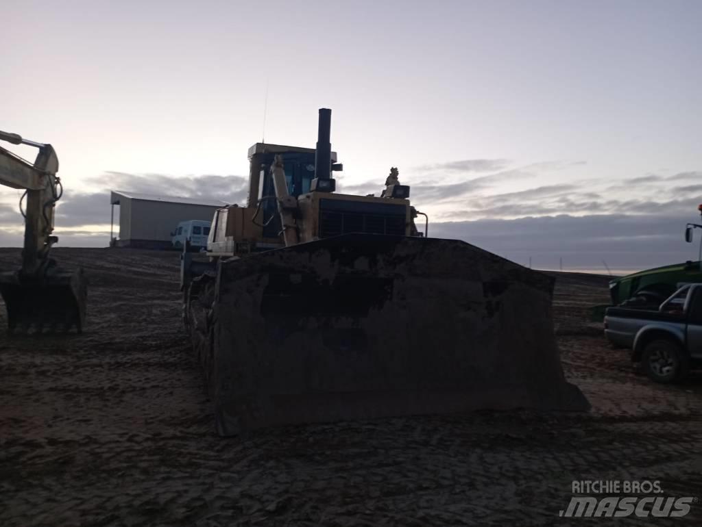 Komatsu D 375 A-2 Гусеничні бульдозери