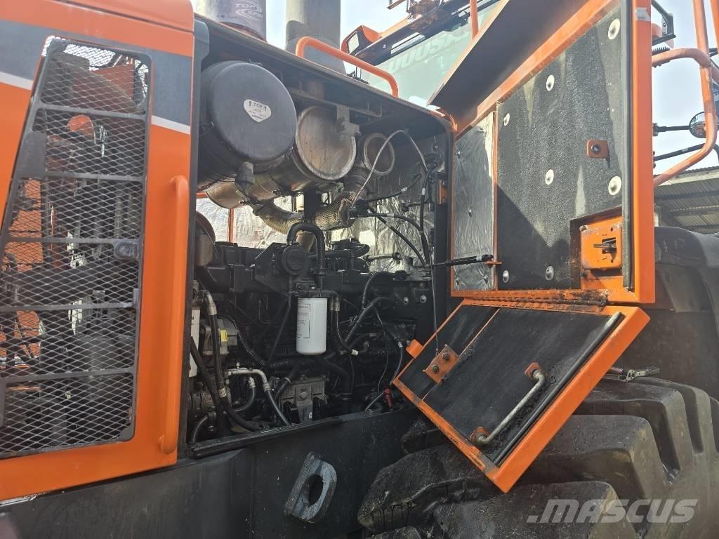 Doosan DL 300-5 Фронтальні навантажувачі