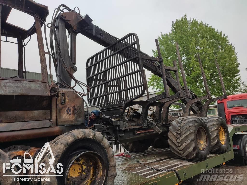 Timberjack 810B Шасі
