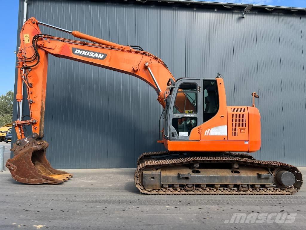 Doosan DX235LCR Гусеничні екскаватори