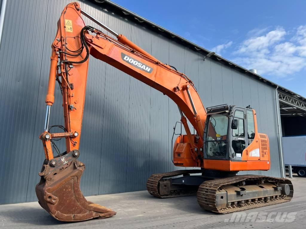 Doosan DX235LCR Гусеничні екскаватори