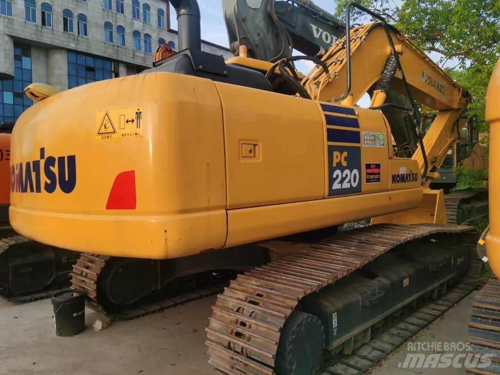 Komatsu PC 220-7 Гусеничні екскаватори