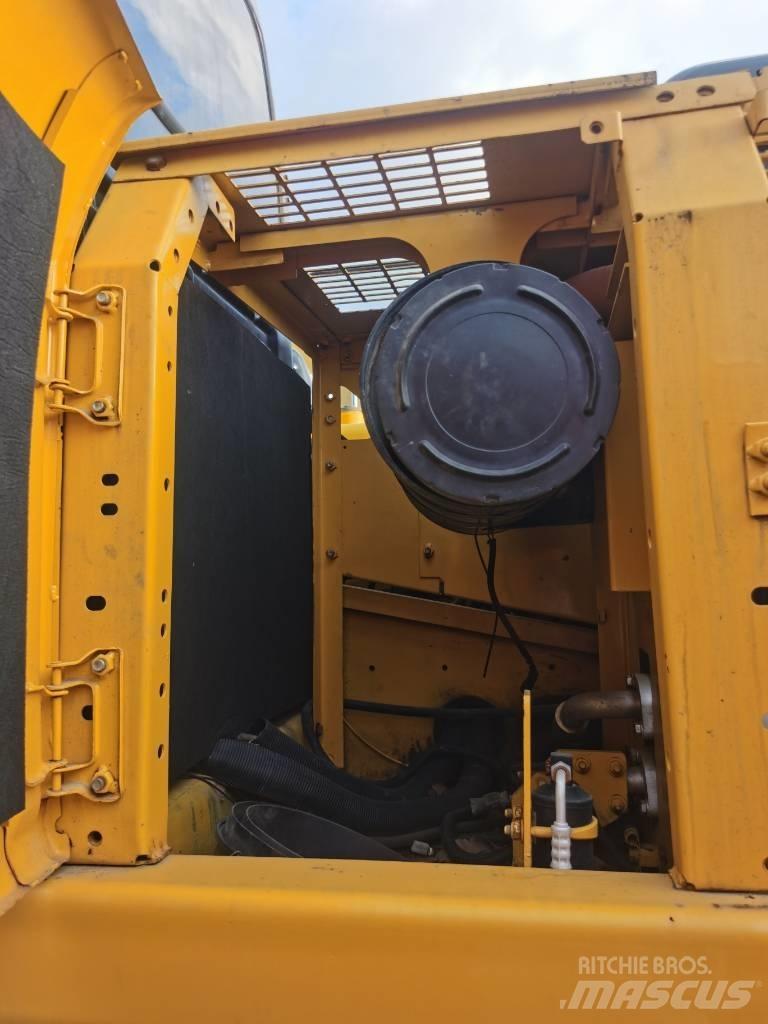 Komatsu PC 220-7 Гусеничні екскаватори