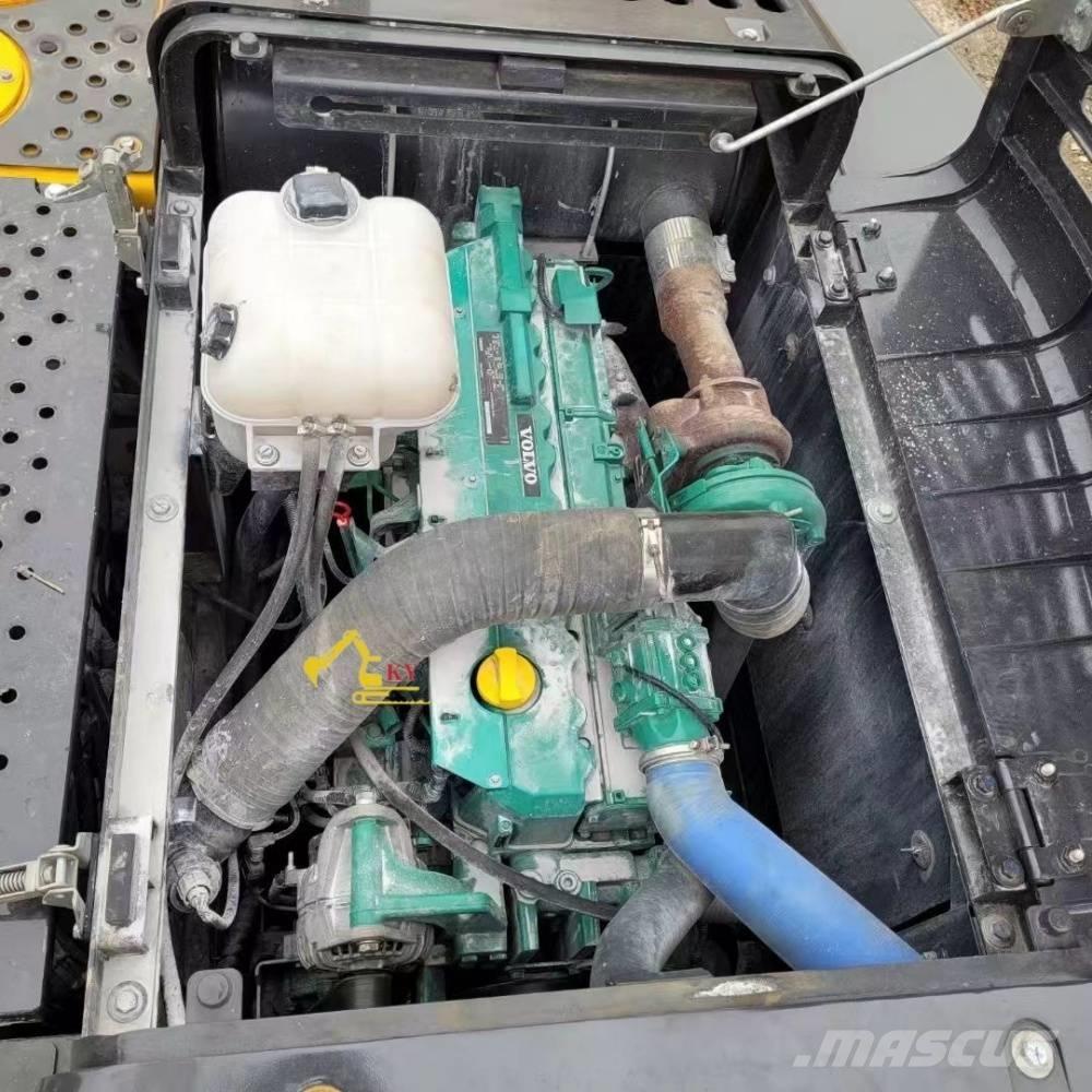 Volvo 240 Гусеничні екскаватори