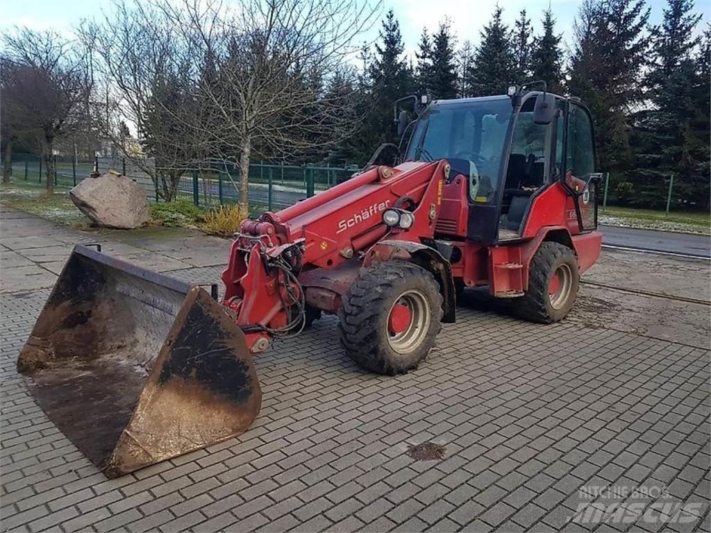 Schäffer 6680T Малі навантажувачі