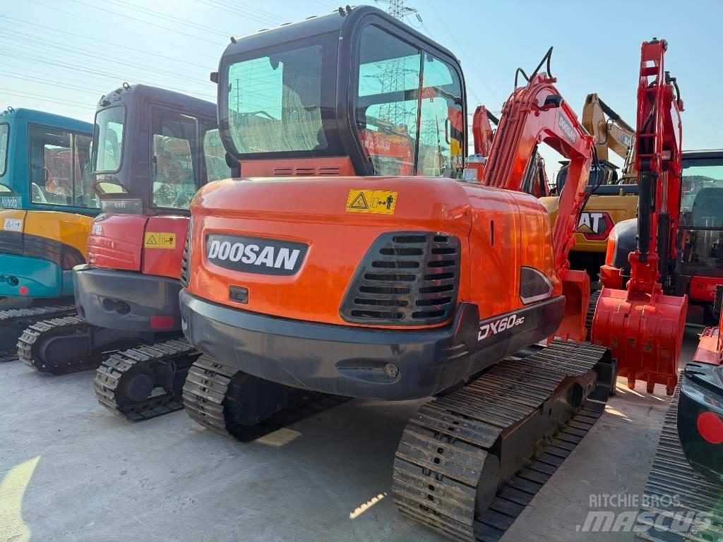 Doosan DX 60 Міні-екскаватори < 7т