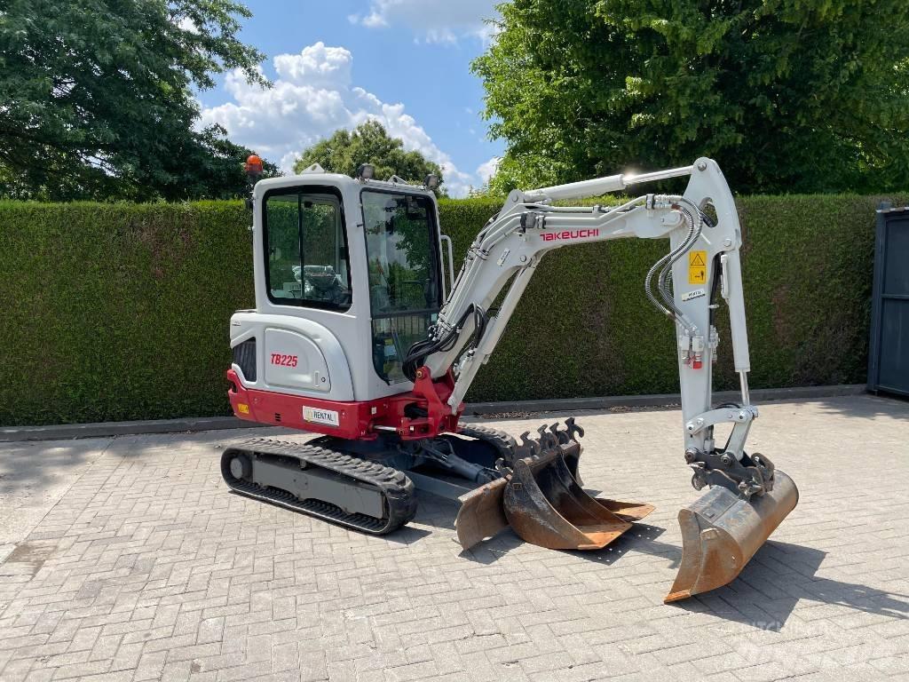 Takeuchi TB 225 Міні-екскаватори < 7т