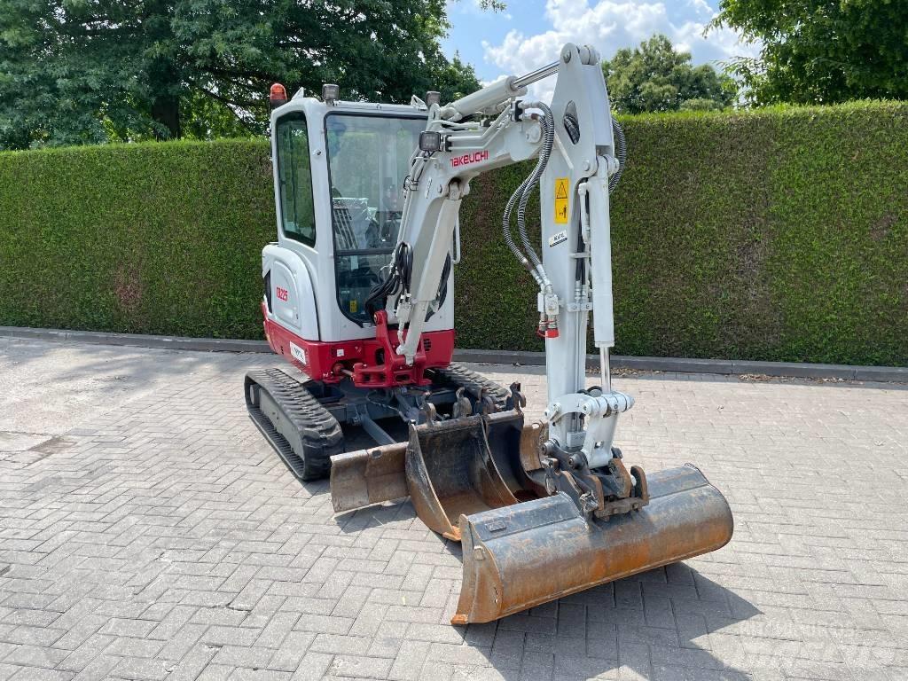 Takeuchi TB 225 Міні-екскаватори < 7т