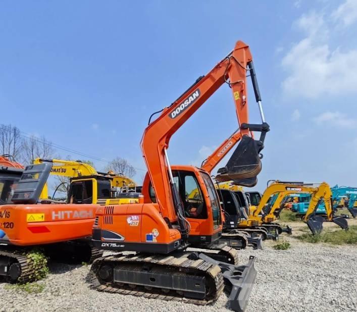 Doosan DX75-9C Середні екскаватори 7т. - 12т.