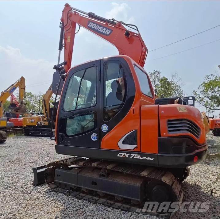 Doosan DX75-9C Середні екскаватори 7т. - 12т.