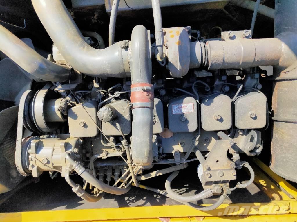 Komatsu PC200-6 Гусеничні екскаватори