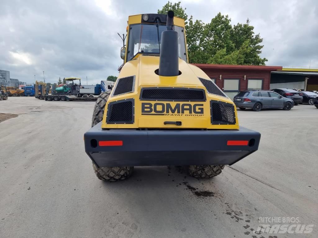 Bomag BW 213 D H-4 Грунтові котки
