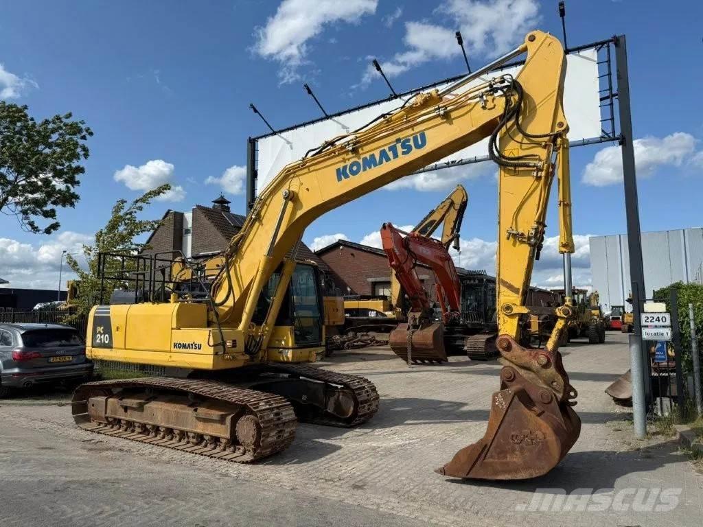 Komatsu PC210LC-8 Гусеничні екскаватори