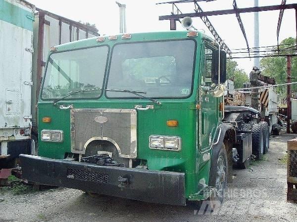 Peterbilt 320 Шасі з кабіною