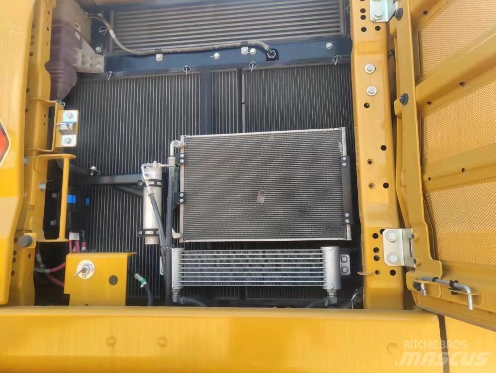 CAT 2021 CAT 333 Гусеничні екскаватори