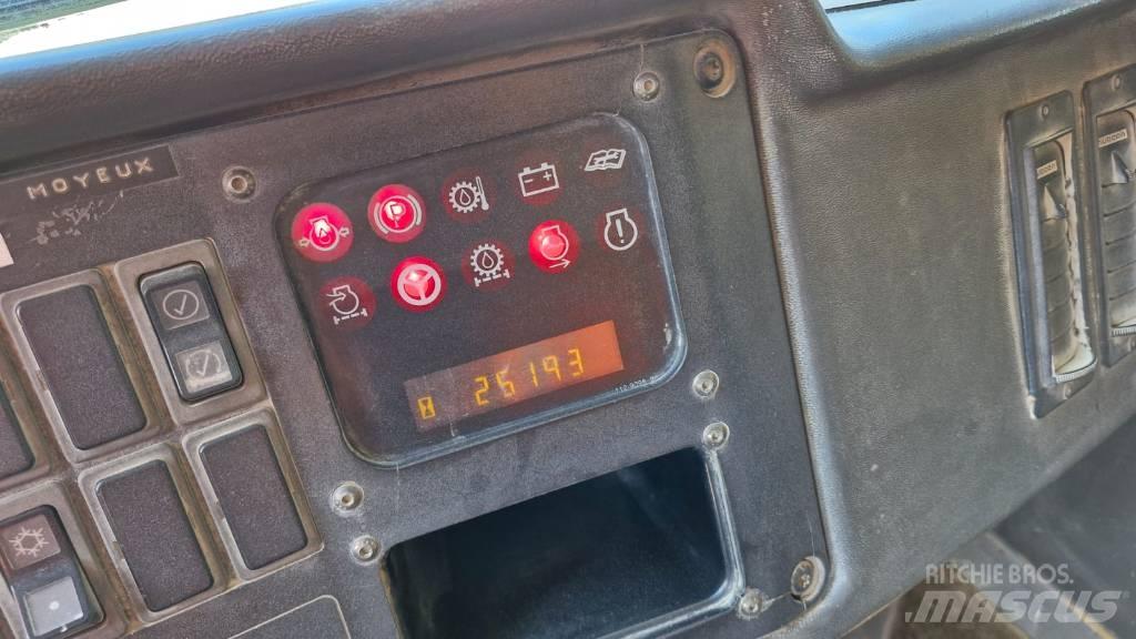 CAT 771D Кар`єрні самоскиди