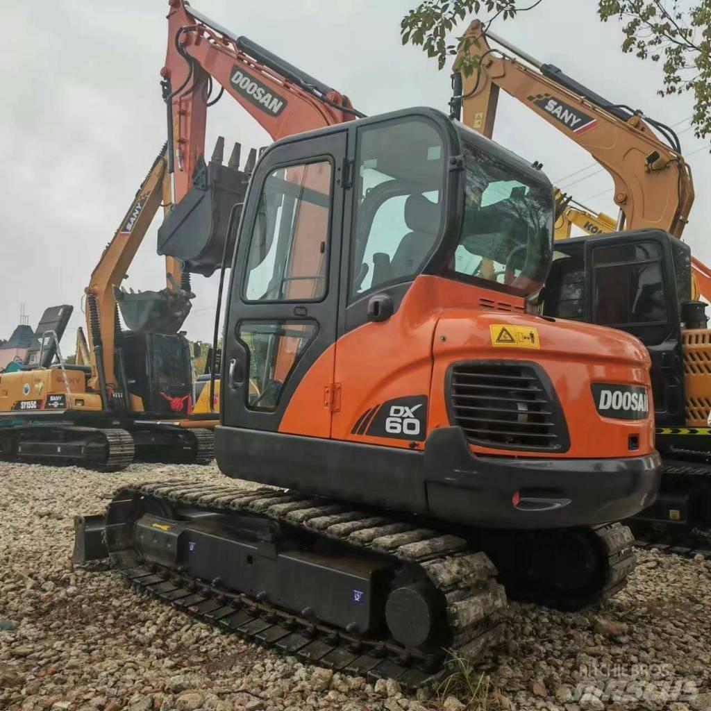 Doosan DX60 Міні-екскаватори < 7т