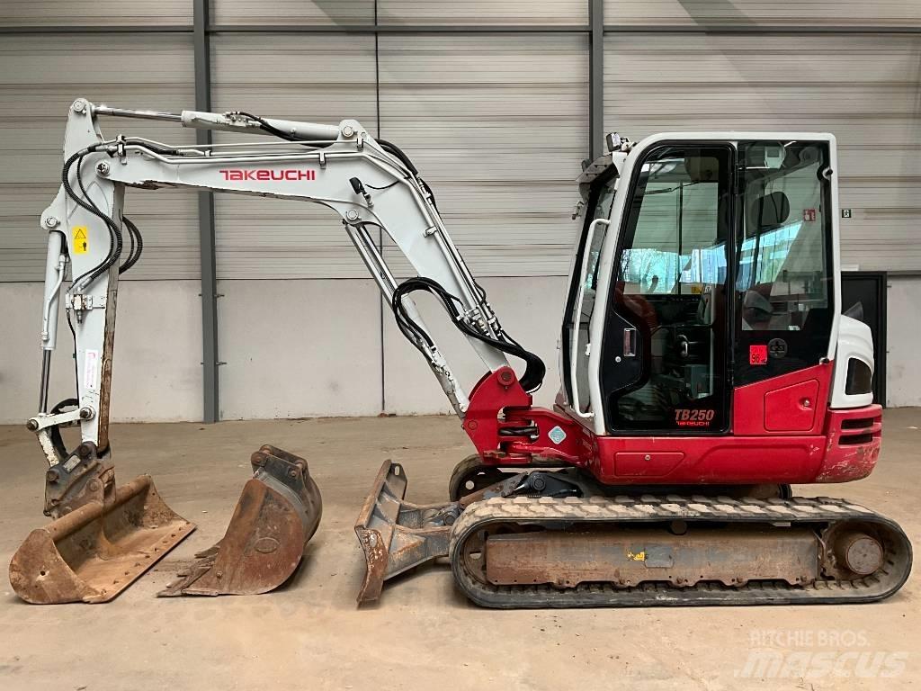 Takeuchi TB 250-2 Міні-екскаватори < 7т