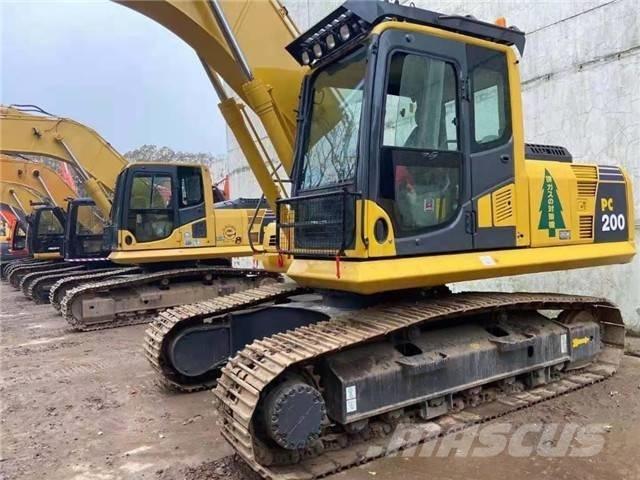 Komatsu PC 200 Гусеничні екскаватори