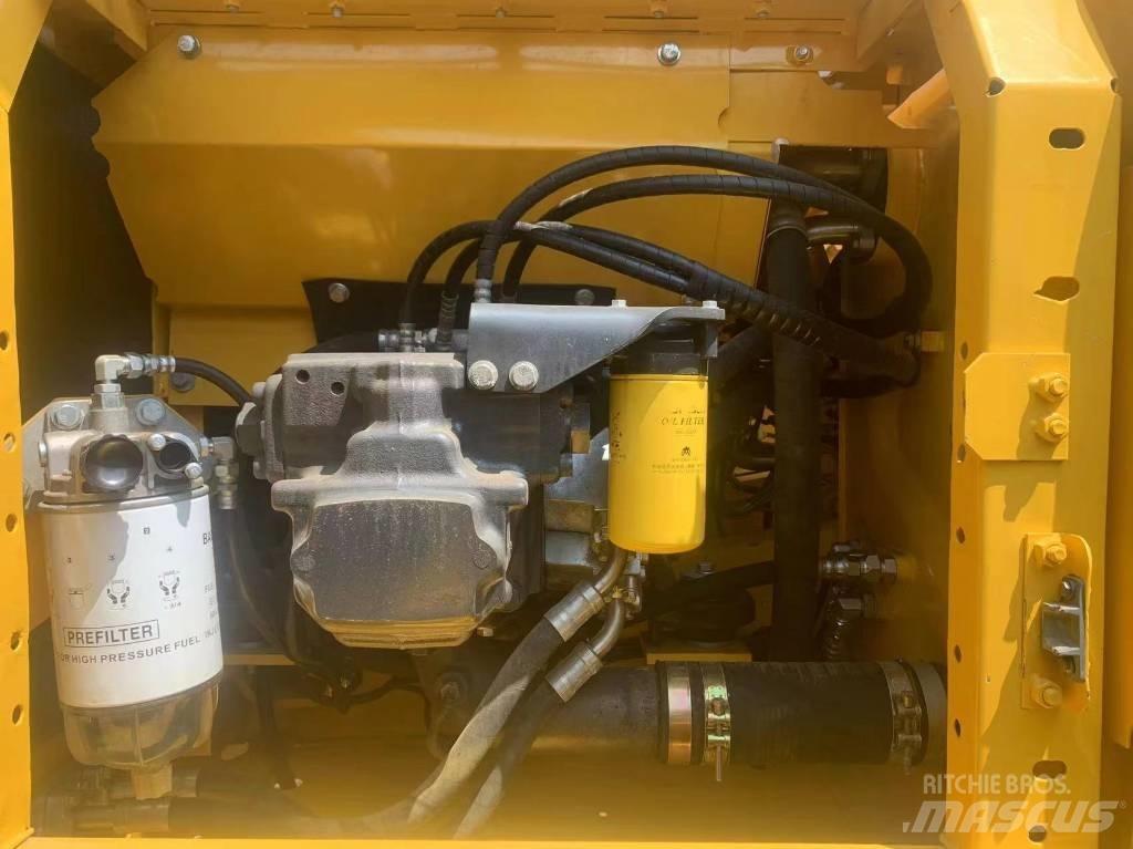 Komatsu PC 200-8 Середні екскаватори 7т. - 12т.
