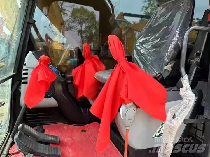 Komatsu PC240 Гусеничні екскаватори