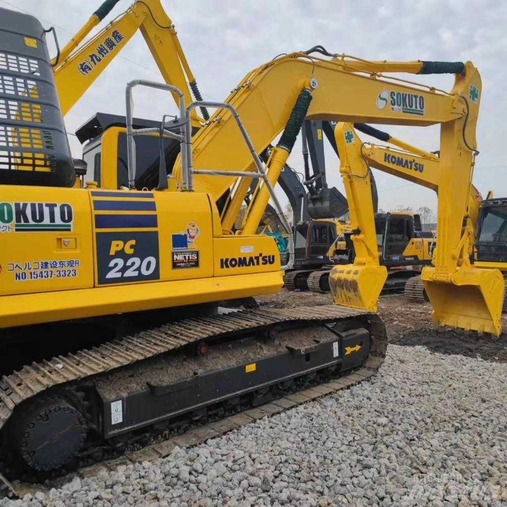 Komatsu PC 220-8 Гусеничні екскаватори