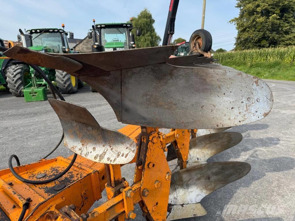 Huard 570 SUPER Реверсивні плуги