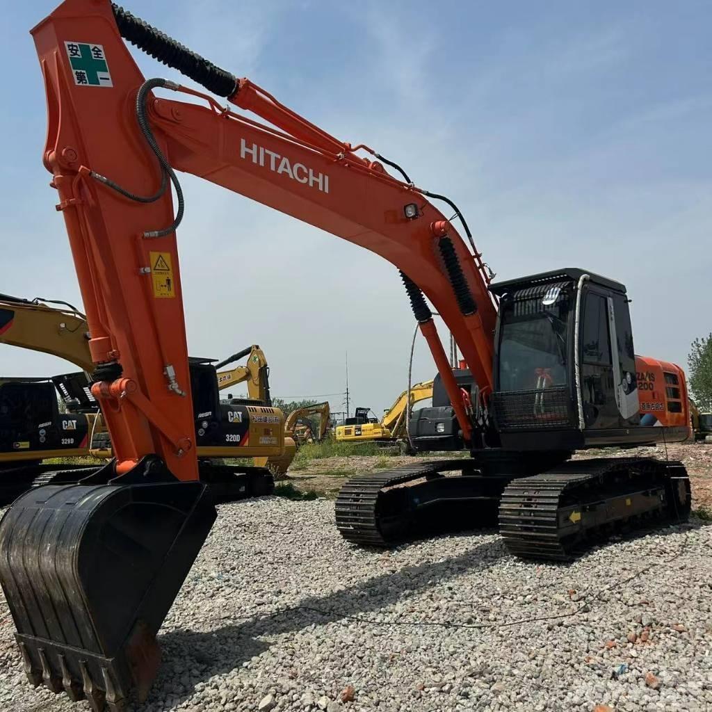 Hitachi 200-3 Гусеничні екскаватори
