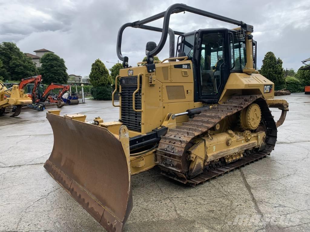 CAT D 6 N XL Гусеничні бульдозери