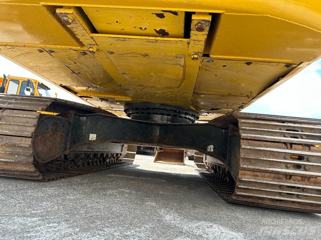 Komatsu PC210LC-11 Гусеничні екскаватори