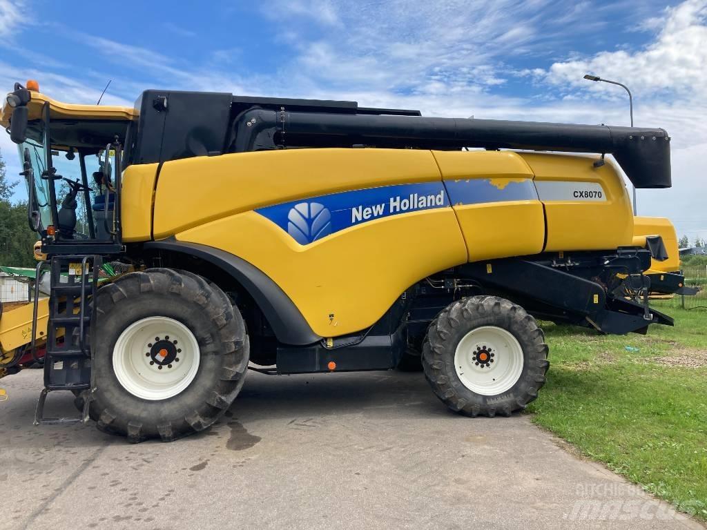 New Holland CX 8070 Зернозбиральні комбайни