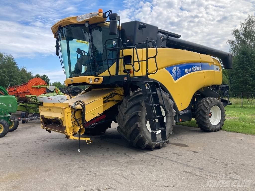 New Holland CX 8070 Зернозбиральні комбайни