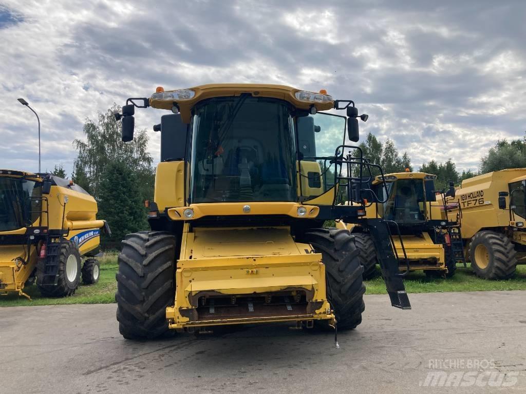 New Holland CX 8070 Зернозбиральні комбайни