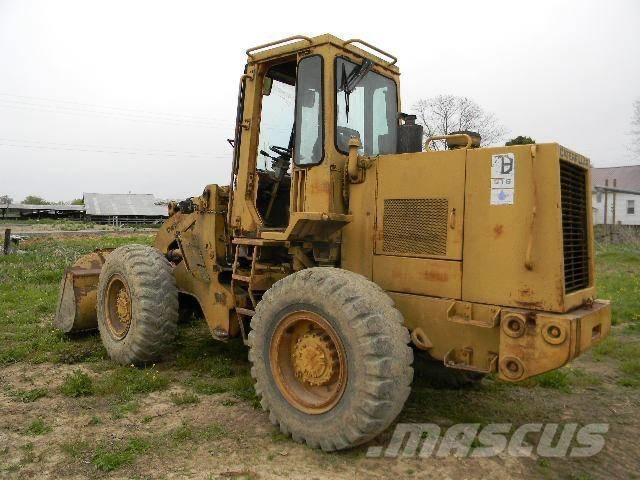 CAT 916 Фронтальні навантажувачі