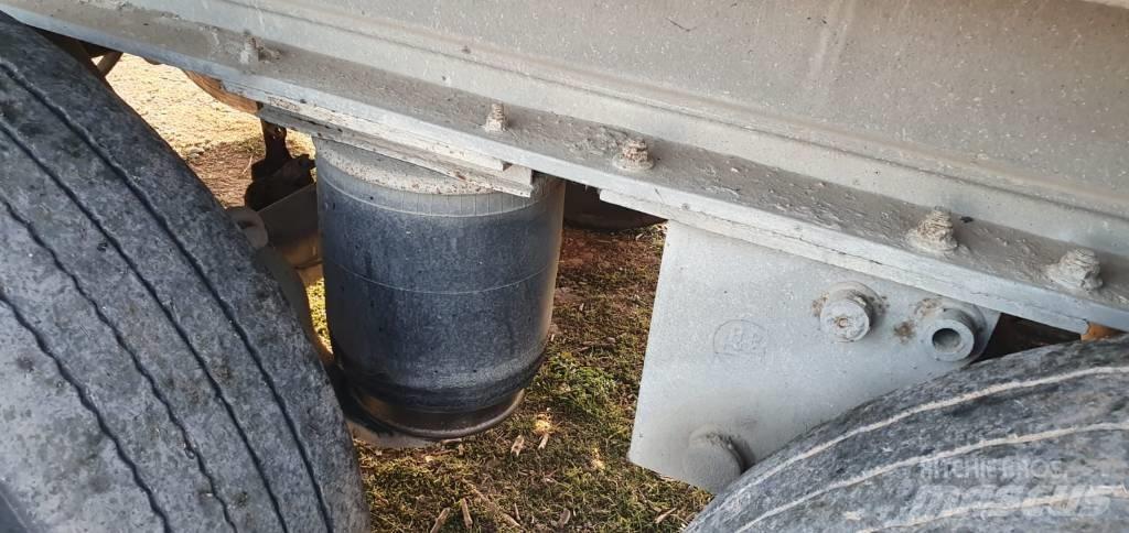Lecitrailer D1317 Тентовані напівпричепи