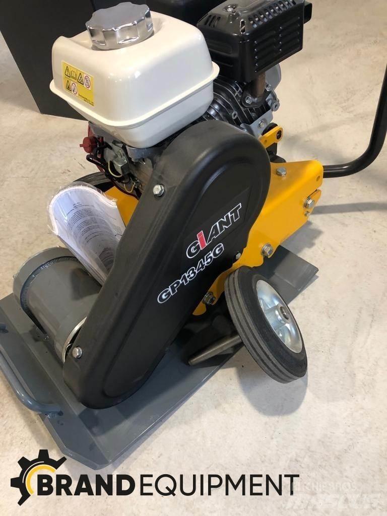 GiANT GP1345G Віброплити та вібротрамбовки