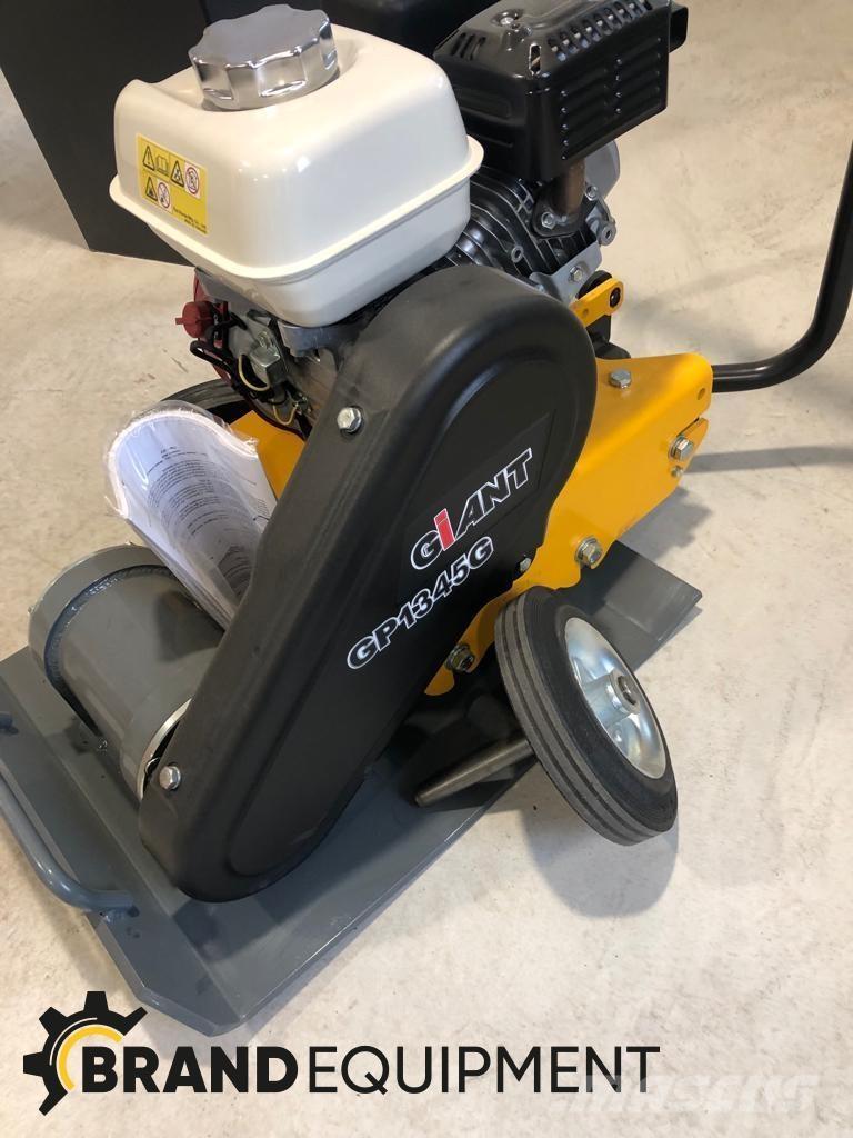 GiANT GP1345G Віброплити та вібротрамбовки