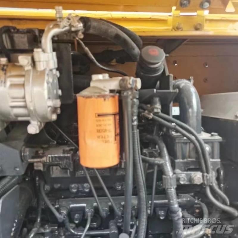 Komatsu PC 60 Гусеничні екскаватори