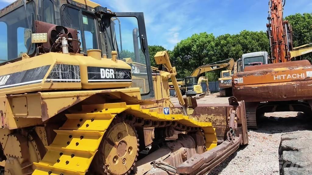 CAT D 6 R Гусеничні бульдозери