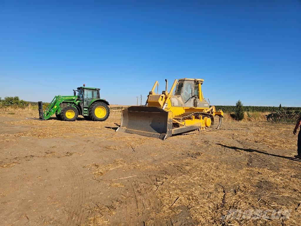 Komatsu D 65 EX 12 Гусеничні бульдозери