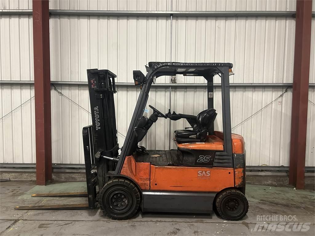 Toyota 7FBMF25 Електронавантажувачі