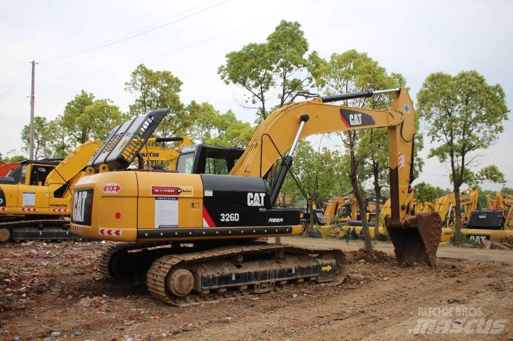 CAT 326D Гусеничні екскаватори