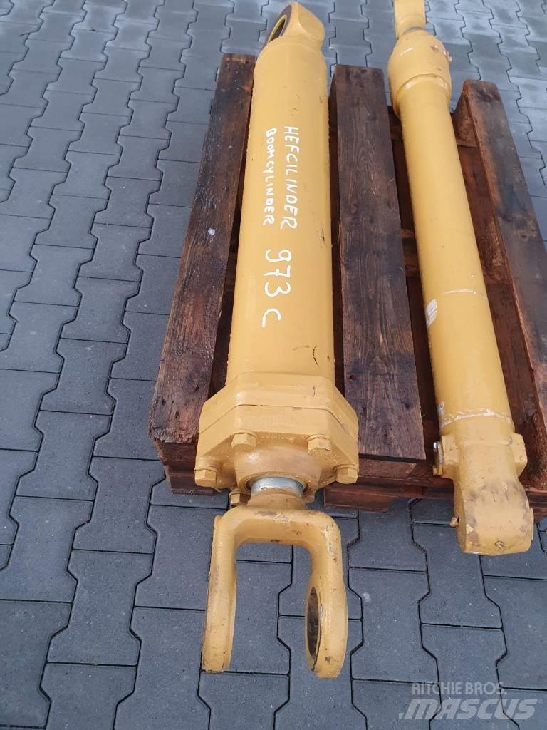 CAT 973 C Осі