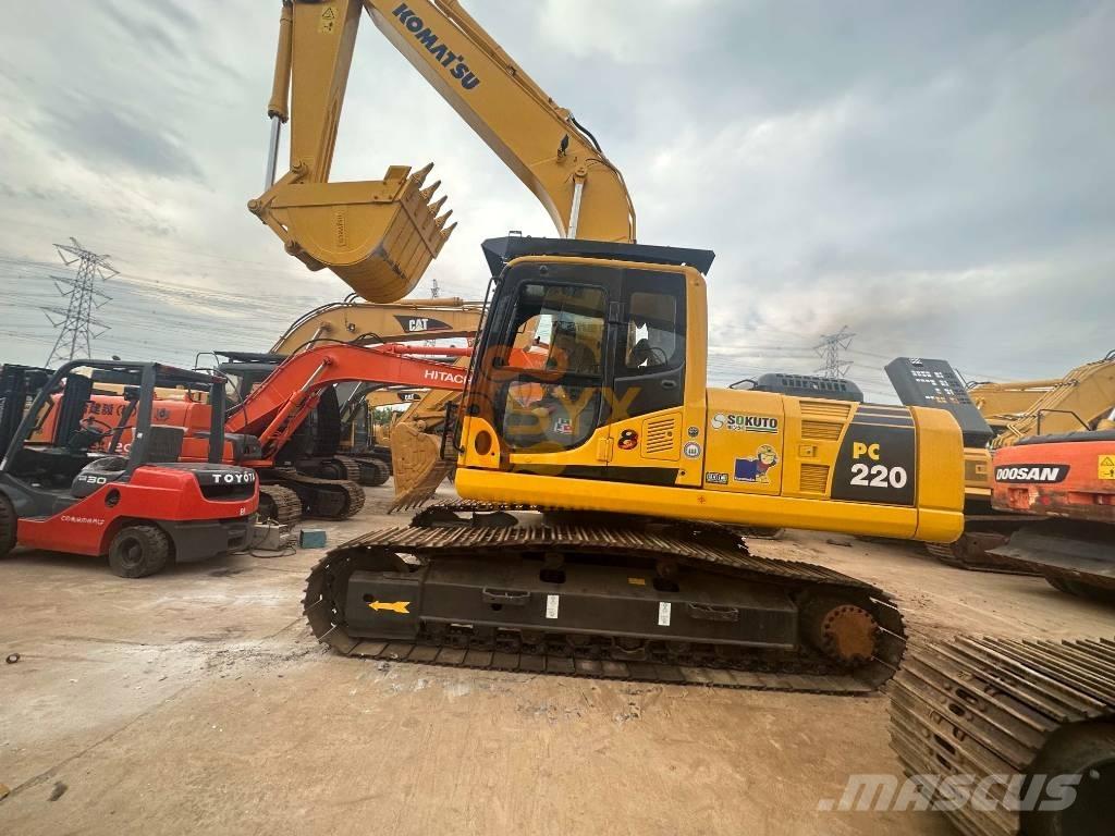 Komatsu PC 220-8 Гусеничні екскаватори