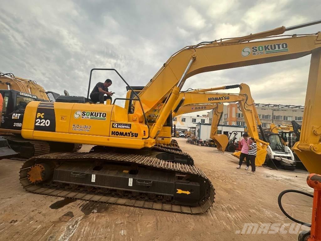 Komatsu PC 220-8 Гусеничні екскаватори