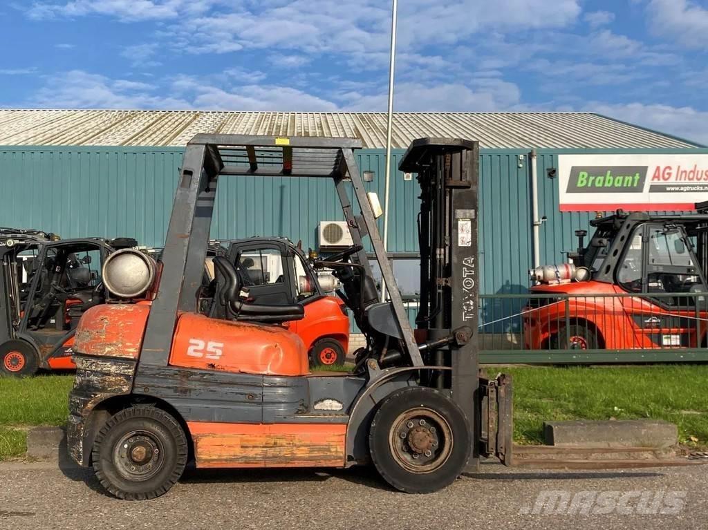 Toyota 42-6FGF25 Газові навантажувачі