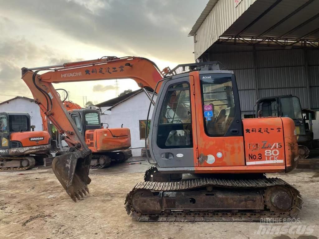 Hitachi ZX 80 Гусеничні екскаватори